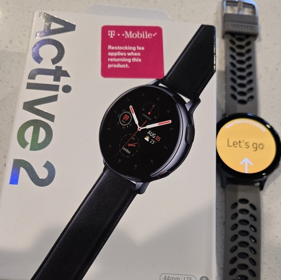 Unisex Samsung galaxy active 2 Watch - Picture 2 of 6